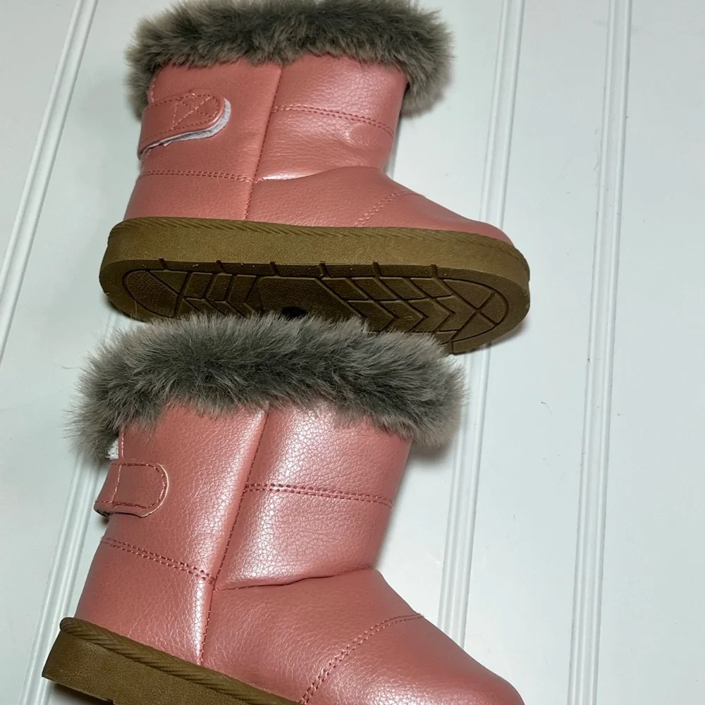 Pink Kids Size 8 Winter Boots with Faux Fur Trim NWOT